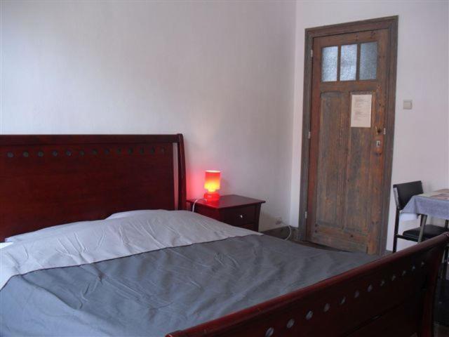 Guesthouse Oude Houtmarkt Ипр Экстерьер фото